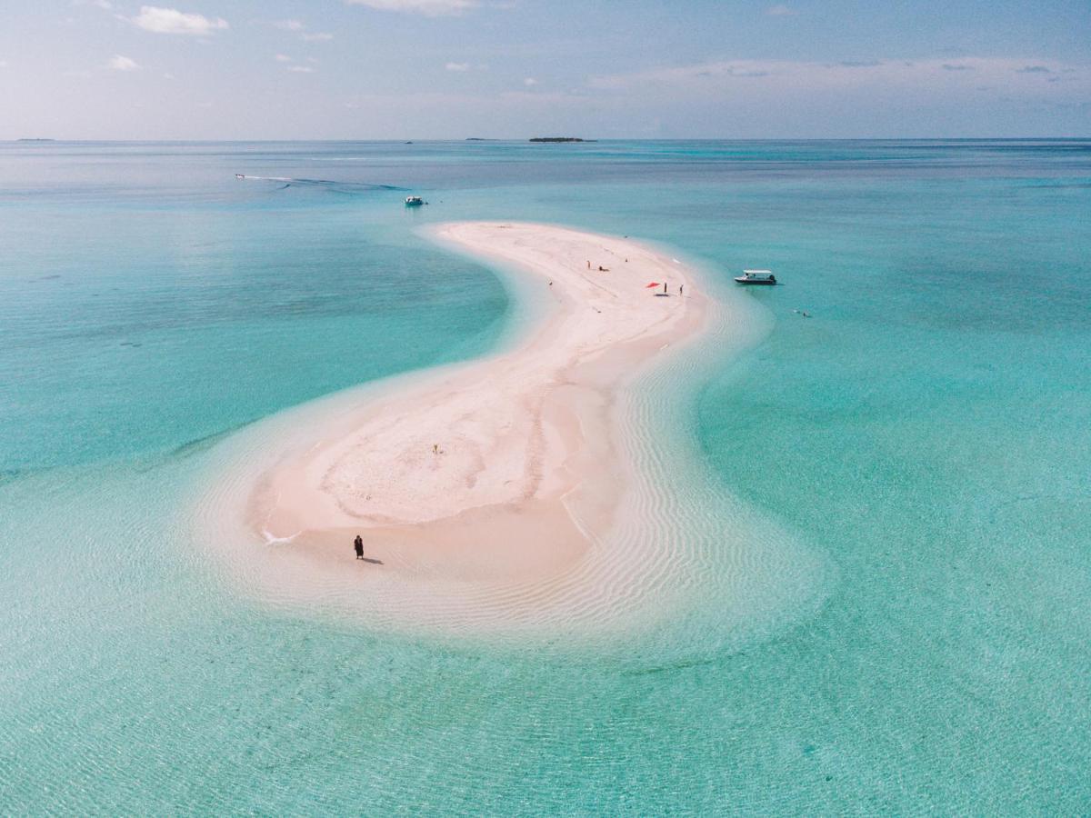 Reef Edge Thulusdhoo, Maldives Hotel Екстериор снимка